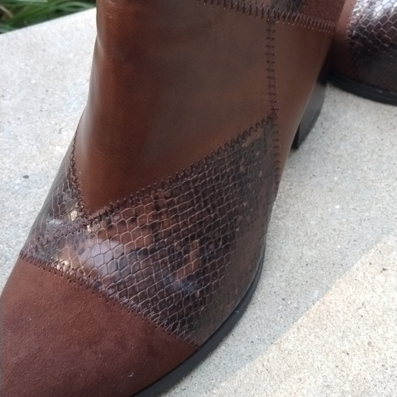 Liz Claiborne Cambridge  Block Heel Boots Sz 8, Cognac/Brown - Picture 7 of 12